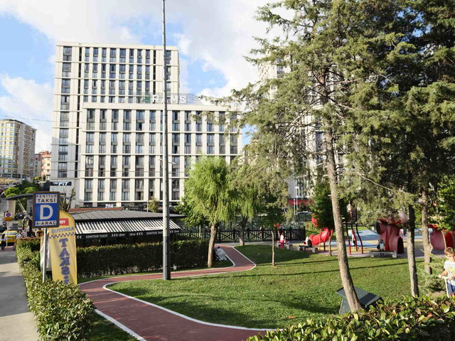 ÜMRANİYE TATLISU MAH. QUATTRO İSTANBUL SİTESİNDE 2+1 SATILIK DAİRE