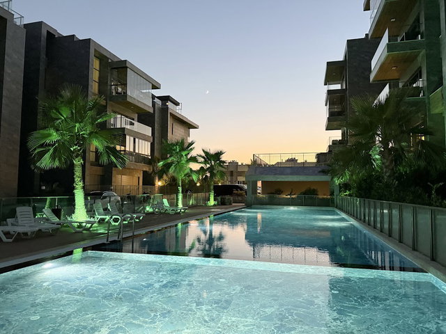 KUŞADASI EGE MAHALLESİ ADA PİER RESİDENCE SATILIK ARA KAT 2+1 DAİRE