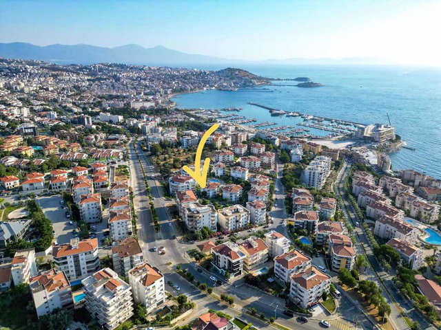KUŞADASI’NDA MARİNA BÖLGESİNDE SİTE İÇİNDE, BAKIMLI  3+1 DAİRE