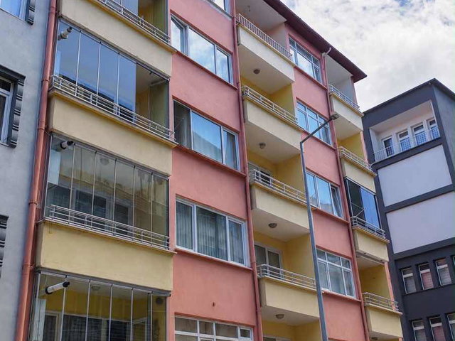 HACISİYAMDA MERKEZİ KONUMDA GENİŞ FERAH 3+1 DAİRE!