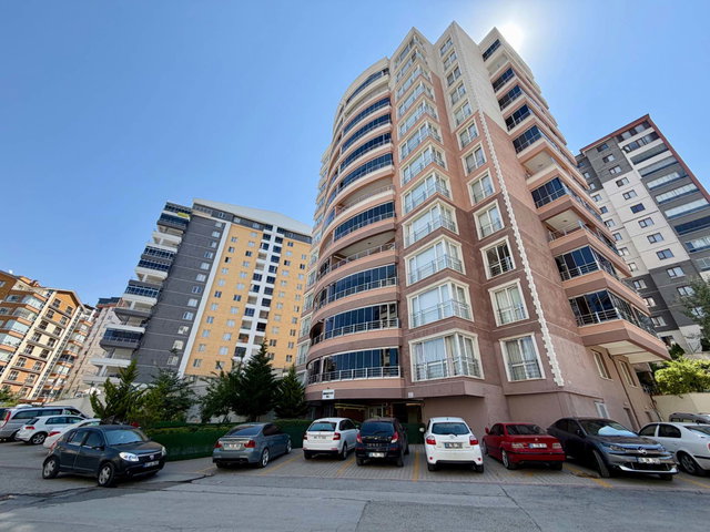 MAMAK DURALİ ALIÇ’TA 12. KAT GÜNEY-DOĞU CEPHE 3+1 | 135 M² NET | 2 BANYO | BALKON
