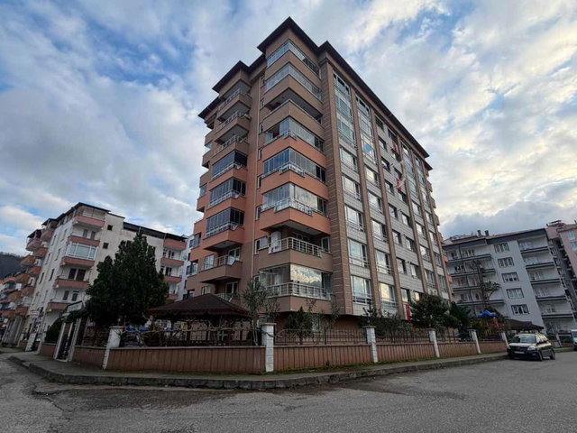 TEYYAREDÜZÜ SİTE İÇERİSİNDE FIRSAT 3+1 SATILIK DAİRE