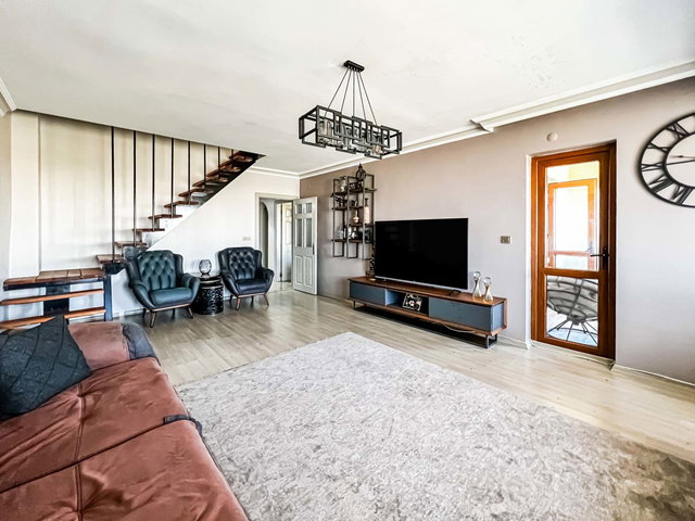 AKKENT SITESI 5+1 SATILIK DUBLEKS