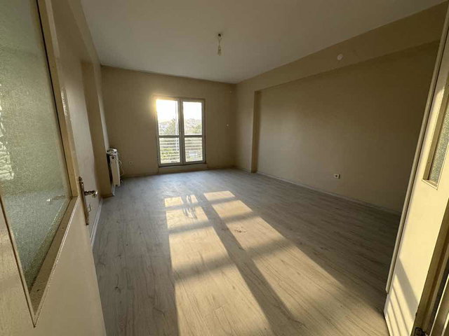 RE/MAX HÜR HALİL ÖZTÜRK’TEN KARAMAN’DA KİRALIK 3+1 DAİRE