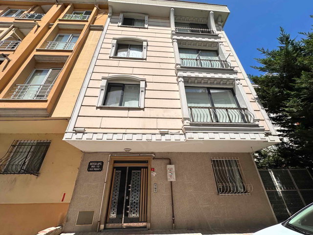 BÜYÜKÇEKMECE MERKEZ DİZDARİYE MAH BAHÇE KATI 2+1 SATILIK DAİRE