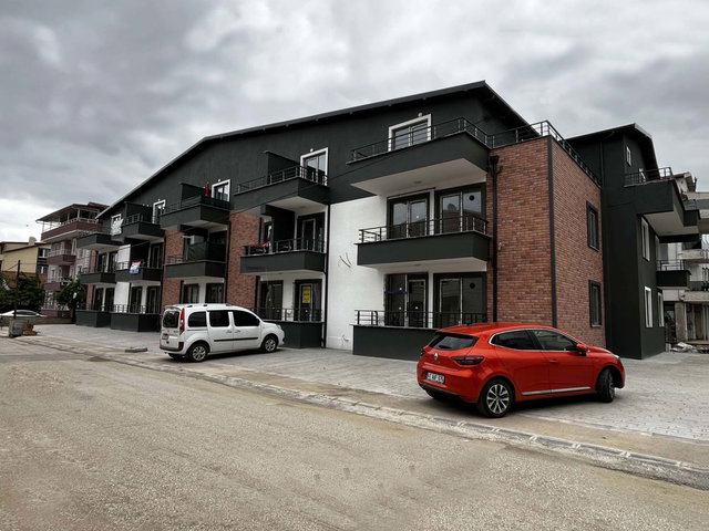 REMAXÇAKRA ÖMER ONAYCI'DAN YAZLIK'TA 2+1 KIRALIK SIFIR DAIRE