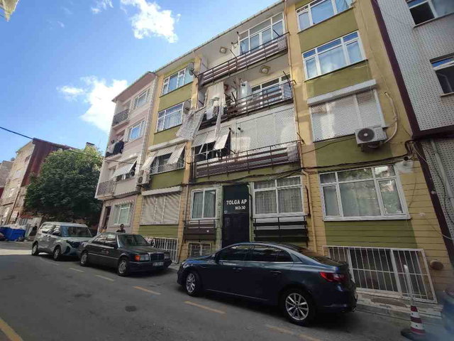 ÜSKÜDAR’IN KALBİNDE METROYA YAKIN  SATILIK  1+1 DAİRE