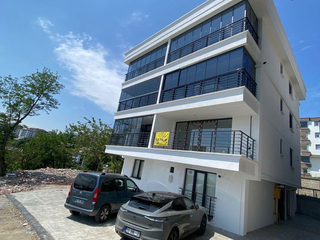 ASUMAN MÜTEVELLIOĞLU’NDAN KÖRFEZ 5170. SOKAK’TA KIRALIK EŞYALI DAIRE
