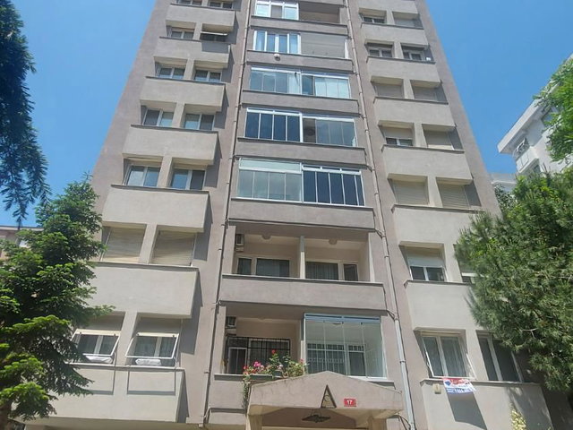BAĞDAT CADDE TAŞMEKTEBE 2. BINADA BALKONLU KOMBILI 3+1