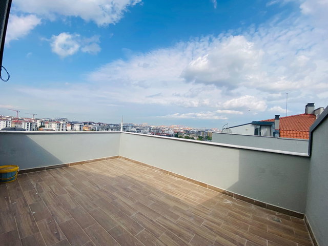 ANATOLİA CİTY'DE DENİZ MANZARALI 4+1 SATILIK KÖŞE DUBLEKS DAİRE