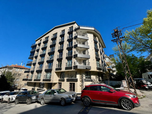 YAPRAK SOKAK TUNALIYA YÜRÜME MESAFESİNDE SATILIK 2+1 SIFIR DAİRE