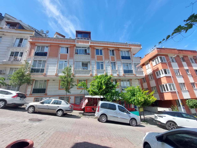 KAĞITHANE HASBAHÇE YANI BAŞINDA 2+1 SATILIK DAİRE