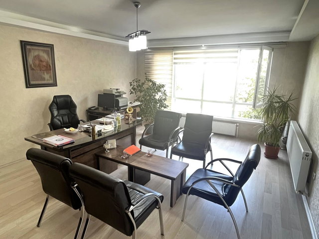ÇANKAYA KIZILAY SÜMER-1'DE ASANSÖRLÜ 3+1 MASRAFSIZ SATILIK DAİRE