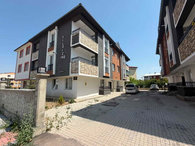 REMAX ARTIS'DEN DADAŞKENT'TE FUL EŞYALI KIRALIK 1+1 DAIRE