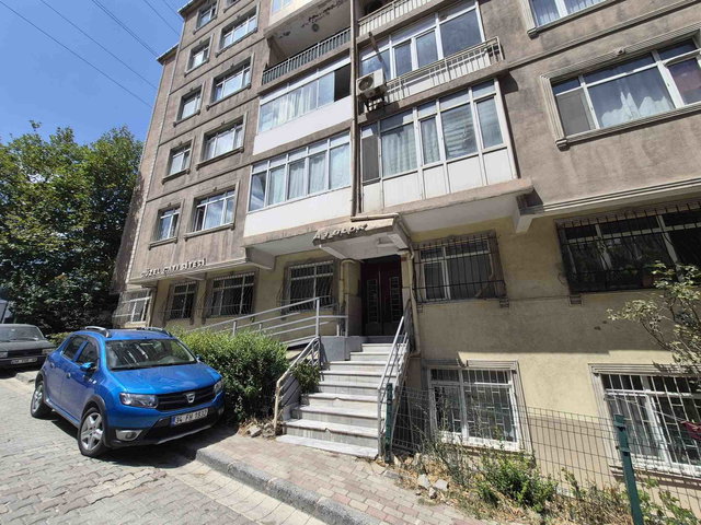 KÜÇÜKÇEKMECE TEVFİKBEY MAH. SİTE İÇİNDE YATIRIMLIK 3+1 SATILIK DAİRE