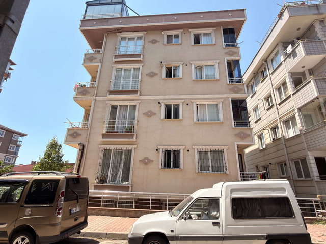 ÜMRANIYE ARMAĞANEVLER FINANS MERKEZI YAKINI 2+1 SATILIK DAIRE