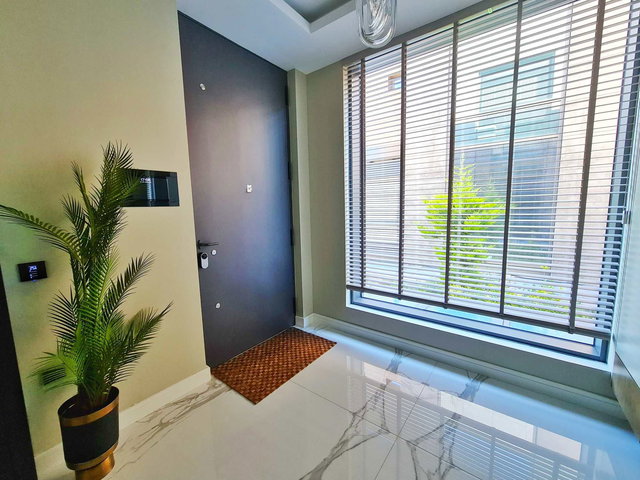 BEYTEPE'NİN EN DEĞERLİ NOKTASINDA 410 M² ASANSÖRLÜ LÜKS VİLLA