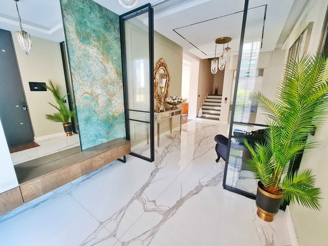 BEYTEPE'NİN EN DEĞERLİ NOKTASINDA 410 M² ASANSÖRLÜ LÜKS VİLLA