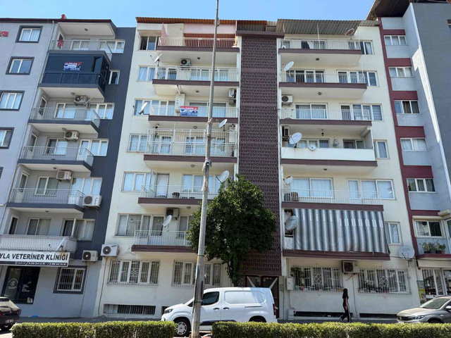 AYDIN EFELER’DE MERKEZİ KONUMDA YATIRIMLIK 3+1 DAİRE DOĞALGAZLI
