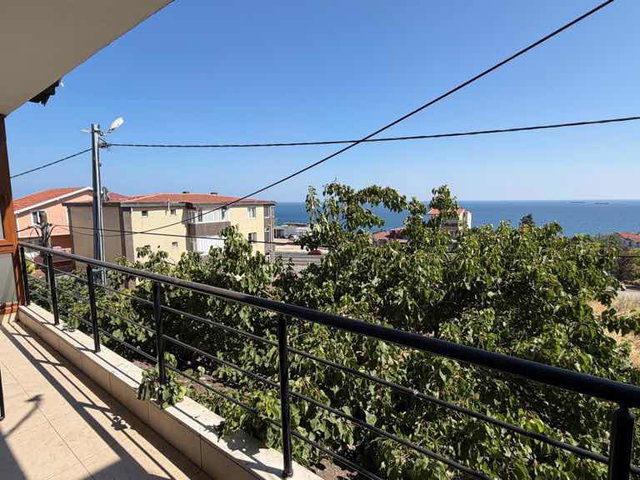 HÜSEYİN KURAN’DAN GÜMÜŞYAKA MERKEZ’DE DENİZ MANZARALI 4+1 TRİPLEKS VİLLA