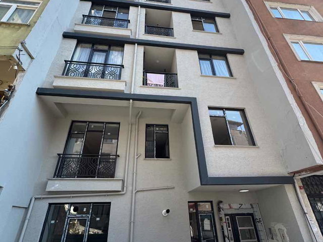 2+1 OTURUMA HAZIR METROYA YAKIN SIFIR DAİRE