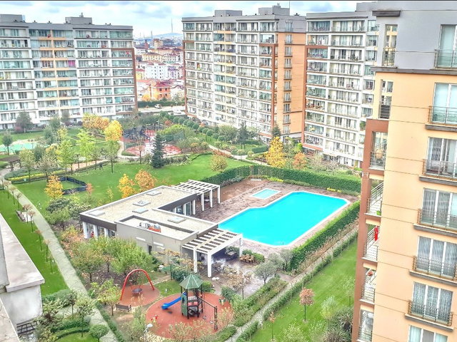 SUR YAPI ADAPARK’TA 1+1 BALKONLU, MERKEZİ ISITMALI, BOŞ KİRALIK DAİRE