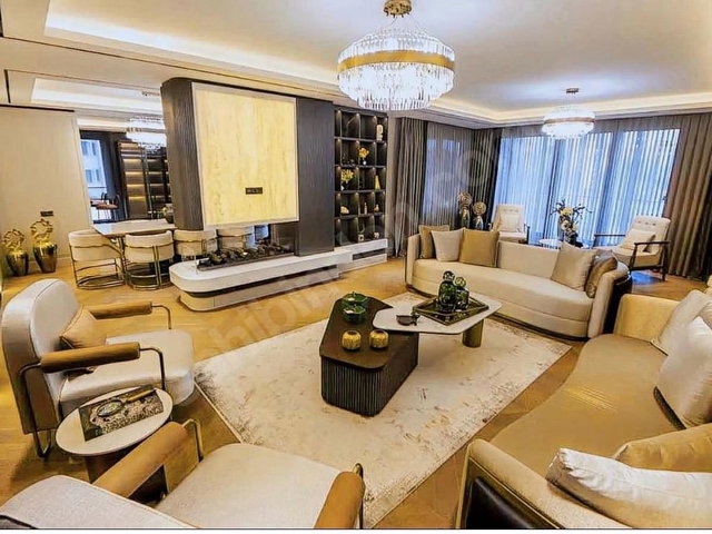 VİOLETTA ORAN'DA, FULL MOBİLYALI  SATILIK 5+1 DAİRE