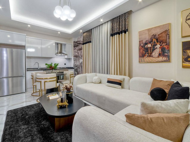 ALANYA AVSALLARDA SOSYAL DONATILI SİTEDE FULL EŞYALI 1+1