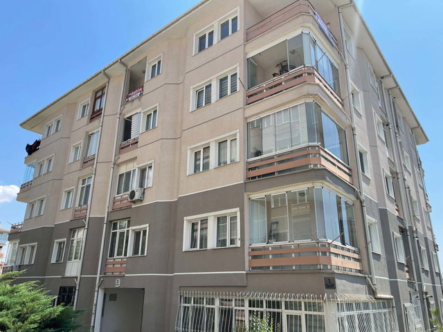BATIKENT METRO DURAĞINDA YENİ YAPILI SATILIK 3+1 SİTE DAİRESİ
