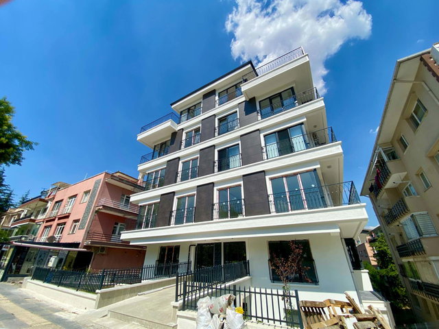 ÇANKAYA MALTEPE MAH. ANITKABİR KARŞISI BAHÇELI 2+1 SIFIR KİRALIK DAİRE