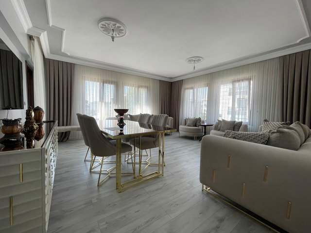 REMAX MAVİ'DEN SERDİVAN YAZLIK’TA YUNUS EMRE SİTESİ’NDE 3+1 | 120 M² NET | BALKONLU | OTOPARKLI