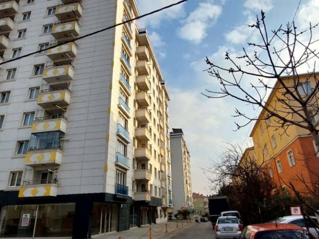 PENDİK GÜLLÜBAĞLAR MAH. GÜVENLİKLİ SİTEDE 200 M2 BRÜT 4+1 DUBLEX