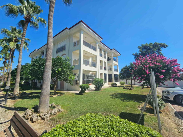 MANAVGAT ILICA FOUR SEASONS SİTESİNDE ARA KAT KÖŞE BAŞI EŞYALI SATILIK 2+1 DAİRE