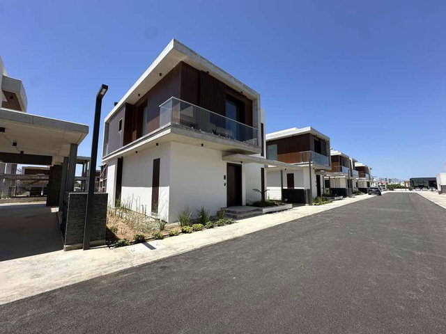 ACİL SATILIK | LA ISLA VILLAS ÖTÜKEN – İSKELE’DE LÜKS MÜSTAKİL 3+1 VİLLA | 4 BANYO | ÖZEL BAHÇEL