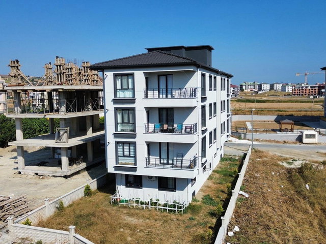 SELİMPAŞA MAHALLESİNDE SATILIK EBEVEYN BANYOLU 3+1 DAİRE