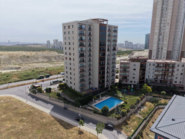 BAHÇEŞEHİR ÜMRAN KONAKLARINDA VADİ MANZARALI 250 M² LÜKS 5+1