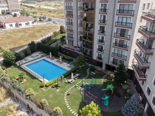 BAHÇEŞEHİR ÜMRAN KONAKLARINDA VADİ MANZARALI 250 M² LÜKS 5+1