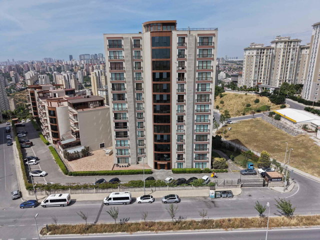 BAHÇEŞEHİR ÜMRAN KONAKLARINDA VADİ MANZARALI 250 M² LÜKS 5+1