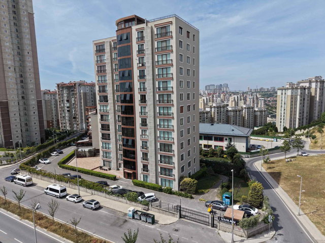 BAHÇEŞEHİR ÜMRAN KONAKLARINDA VADİ MANZARALI 250 M² LÜKS 5+1