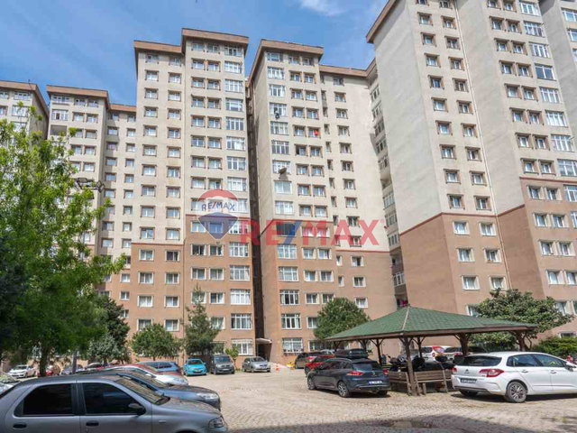 REMAX GELİŞİMDEN YILMAZ KONUTLARI SİTESİNDE 3+1 SATILIK DAİRE