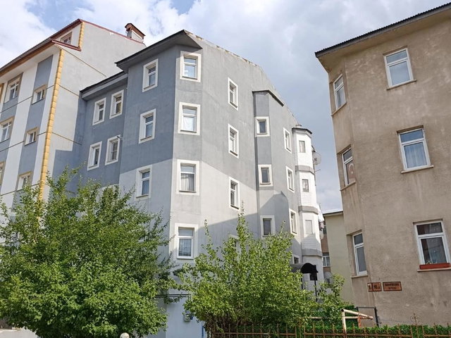 REMAX ARTIS'TEN ŞÜKRÜPAŞA'DA SATILIK 3+1 DAIRE