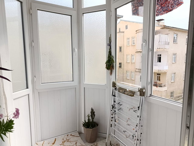 REMAX ARTIS'TEN ŞÜKRÜPAŞA'DA SATILIK 3+1 DAIRE