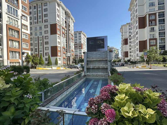 ERGENE VADİSİ SİTESİNDE GÜNEY CEPHELİ 1+1 BAHÇE KATI | BALKONLU | KREDİYE UYGUN