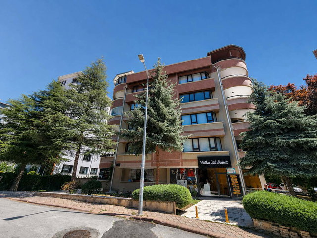 ÇANKAYA SANCAK MAHALLESINDE 3 CEPHELİ MASRAFSIZ 4+1  SATILIK DAİRE