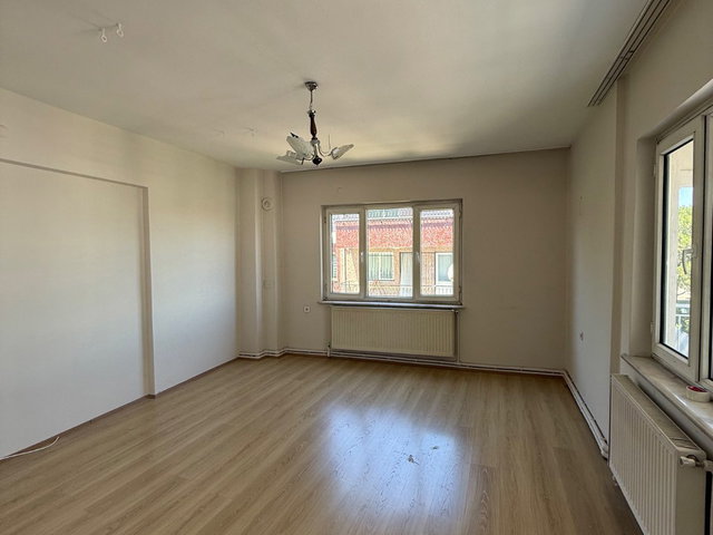REMAX MODEL DEN KUŞPINAR DA ÇARŞAMBA PAZARINA YÜRÜME MESAFESİNDE 2+1 KİRALIK DAİRE