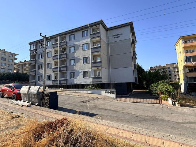 REMAX ADVANTAGE ARZU AKSARAY'DAN ÜNIVERSITEYE YAKIN ARAKAT 1+1
