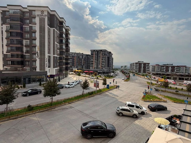 YILDIZKENT'DE BULVAR CEPHELI SATILIK 4+1 DAIRE