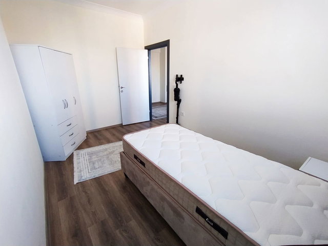 ÜNİVERSİTE VE HAVAALANI YAKININDA FULL EŞYALI KİRALIK 1+1 DAİRE