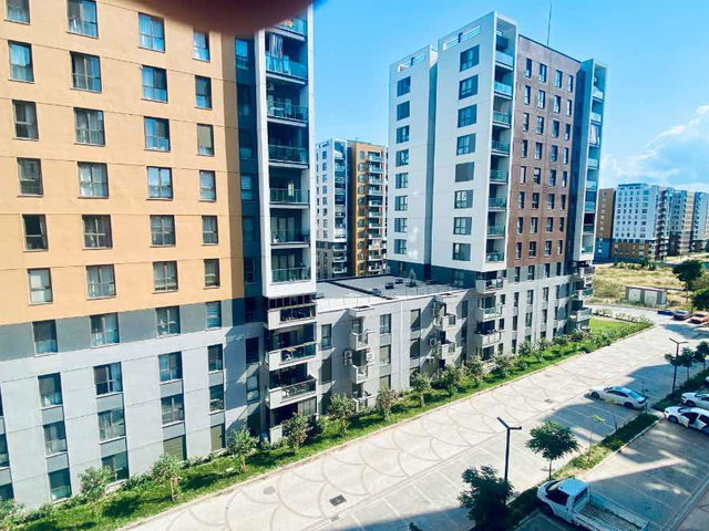 SUR YAPI DA GÜNEY-BATI CEPHELİ 2+1 AYRI MUTFAKLI EBEVEYN BANYOLU ARAKAT DAİRE