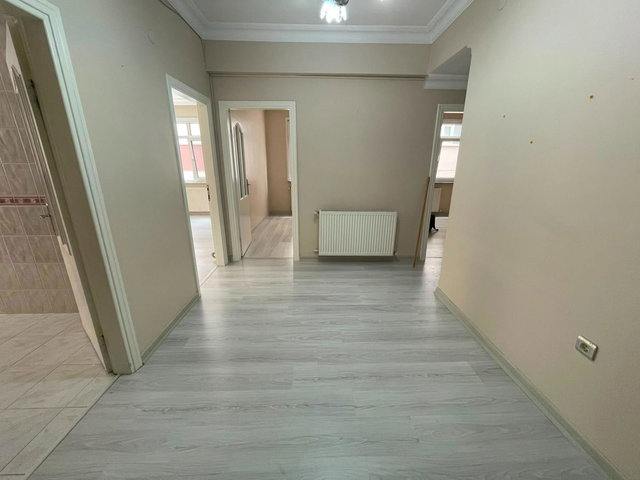 *RE/MAX*EKREM KOSTAK*ELALMIŞ CD. YANI GENIŞ 2+1
